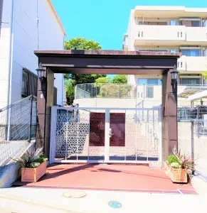 ライオンズヒルズ上大岡