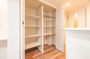 クイーンズ・ガーデン　ヒルトップ・レジデンス