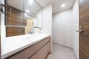 カワサキ・ミッドマークタワー