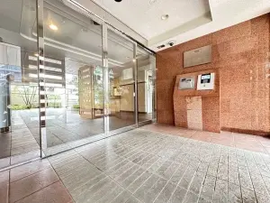 リーデンススクエア八田