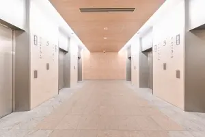 クロスエアタワー
