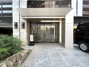 自動ドアを採用したマンション出入口