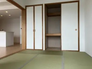 アドグランデ荒井
