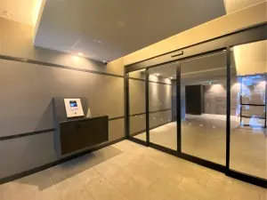 プレサンスロジェ栄