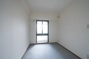 グローサス朝霞台