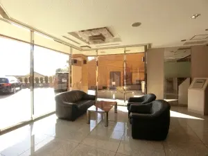 ロワ・ヴェール岡本