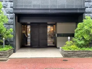 プレサンスロジェ栄