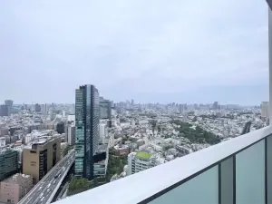 クロスエアタワー