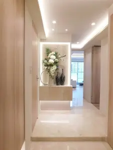 明るい印象の玄関