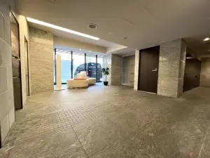 ＡＥＤが備わるエントランスホール