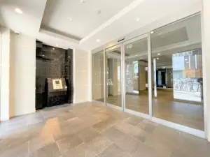 プレサンスロジェ上前津駅前２