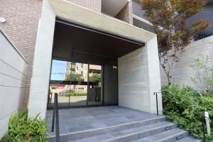 オーヴィジョン平尾