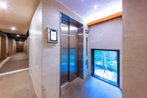 ヴァースクレイシアＩＤＺ下北沢