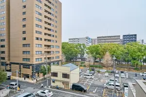 バースシティ横浜大通り公園