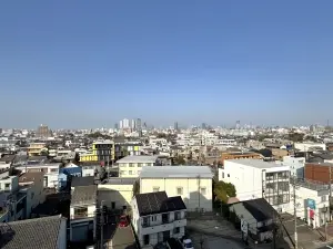 ファミリア－レ八熊通