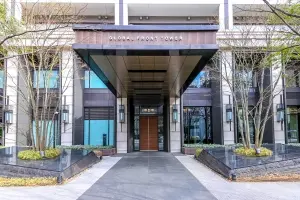 ＧＬＯＢＡＬ　ＦＲＯＮＴ　ＴＯＷＥＲ