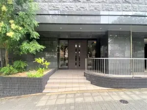 プレサンスロジェ上前津駅前