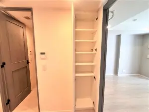 廊下、キッチン部分収納