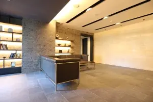 オーヴィジョン平尾