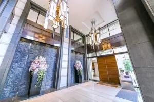 ＧＬＯＢＡＬ　ＦＲＯＮＴ　ＴＯＷＥＲ