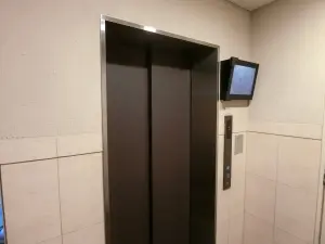 パラドール御所南