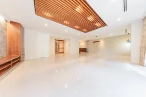 クレストコート砂土原