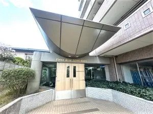 ライオンズヒルズ泉中央