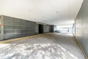 ＴＨＥ　ＣＥＮＴＥＲ　ＴＯＫＹＯ