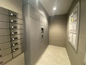 プレサンスロジェ栄