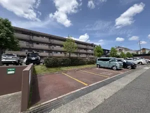 ライオンズヴィアーレ鹿山A棟