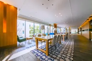 ＧＬＯＢＡＬ　ＦＲＯＮＴ　ＴＯＷＥＲ