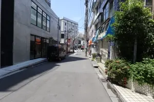 マンション前面道路