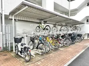 プラウド南小泉
