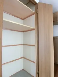 廊下物入