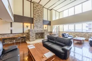 クイーンズ・ガーデン　ヒルトップ・レジデンス