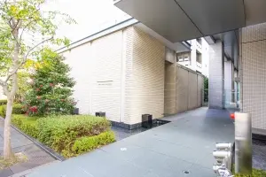 現地エントランスです。