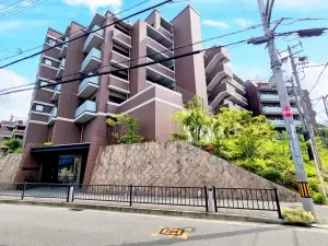 ライオンズ甲陽園グラングレイド