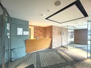 清潔感のあるホテルライクなエントランス