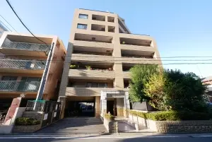 ファーネスト百道