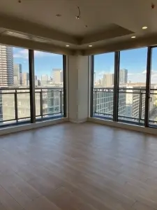 Ｗ　Ｃｏｍｆｏｒｔ　Ｔｏｗｅｒｓ　ＥＡＳＴ