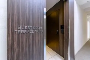 ＧＬＯＢＡＬ　ＦＲＯＮＴ　ＴＯＷＥＲ