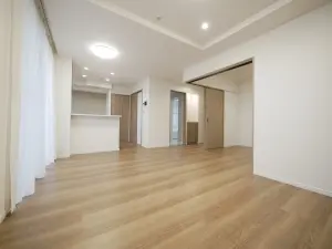 アーサー井尻ウェルステージ