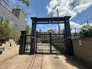 ヴェルサイユ東山公園