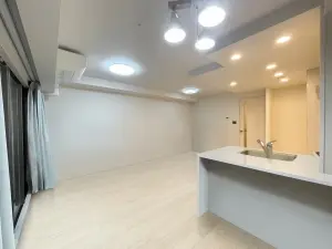 プレサンスロジェ江坂垂水町