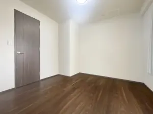 プレサンスロジェ栄