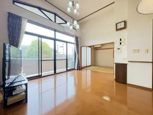 ライオンズヴィアーレ鹿山A棟