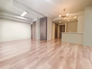 プレミスト茶屋ヶ坂駅前