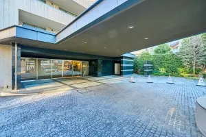 アリュールゼームス坂