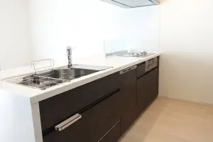 サーパス中今泉