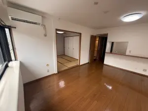 サーパス今泉